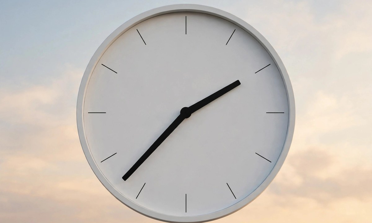 Clock visual showing how long until 3:30 pm